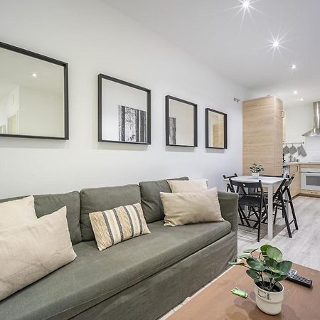 Appartamento Encantador Apartamento En Atocha Madrid Esterno foto