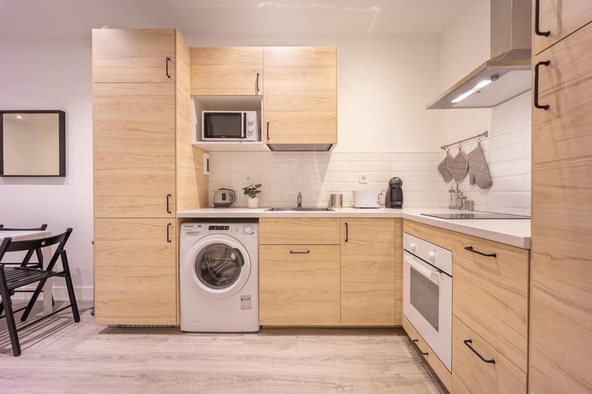 Appartamento Encantador Apartamento En Atocha Madrid Esterno foto