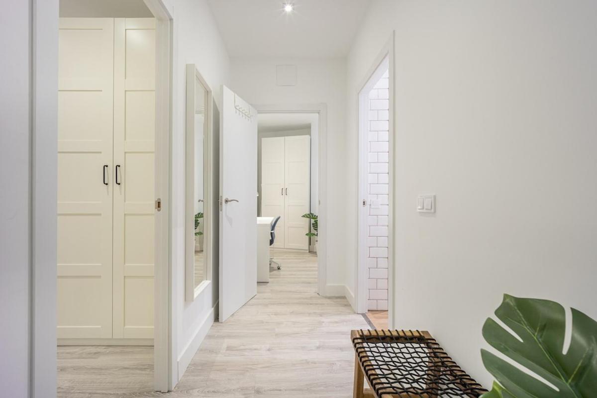 Appartamento Encantador Apartamento En Atocha Madrid Esterno foto